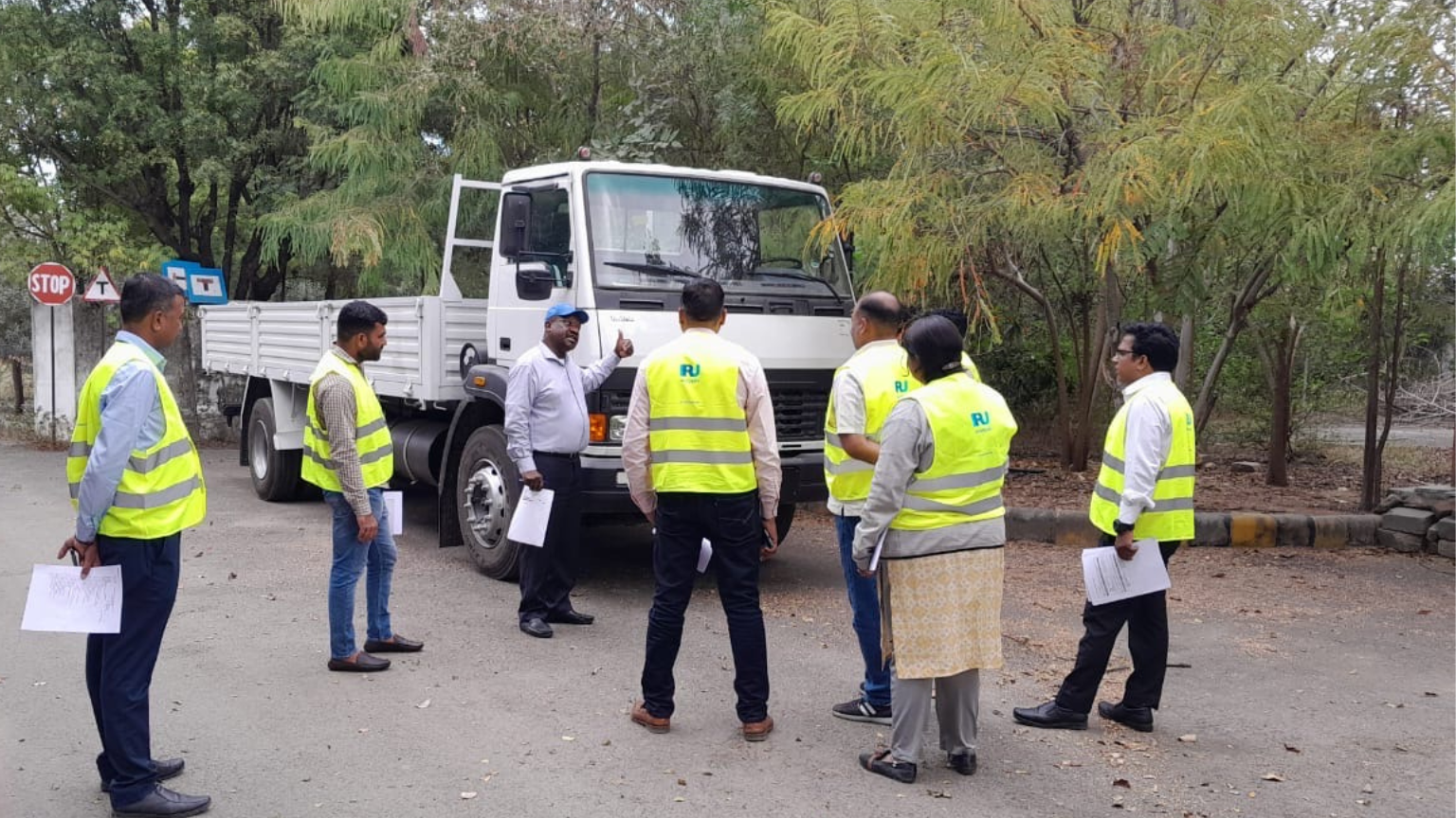 India rolls out internationally recognised truck driver training ...