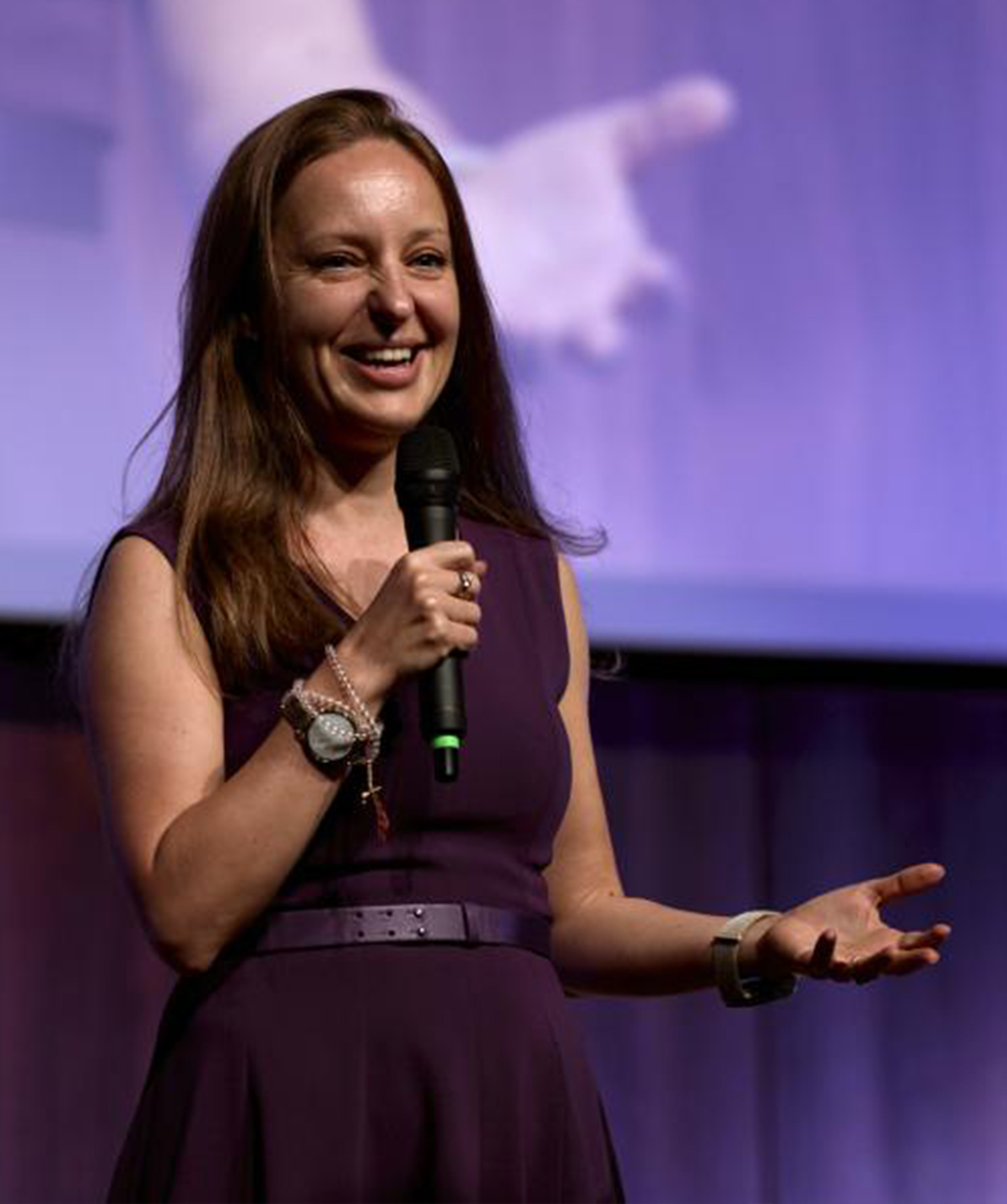 Put photos here in carousel sent via Webex     Driving the decarbonisation debate     Throughout 2025, IRU ensured that the transition to low- and zero-emission road transport remained grounded in operational reality.   A highlight was IRU’s EU decarbonisation flagship event, held in Brussels with the participation of the Belgian Minister for Mobility, EU policymakers, industry leaders and operators. The event focused on realistic decarbonisation pathways, fleet diversity and the importance of enabling cond