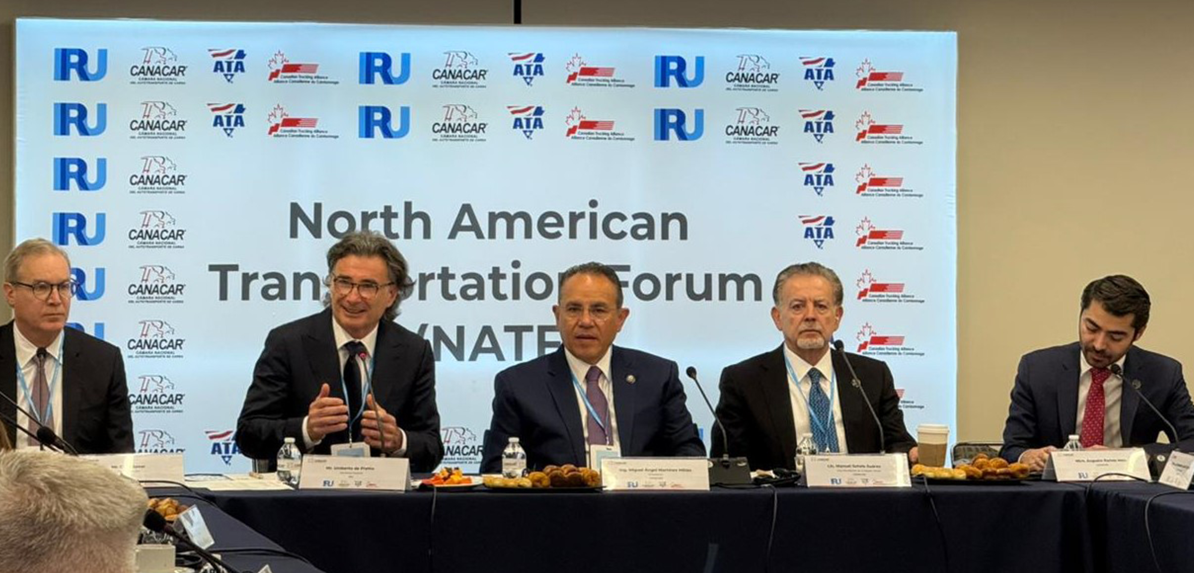 North American trucking chiefs talk as trade agreement revision looms