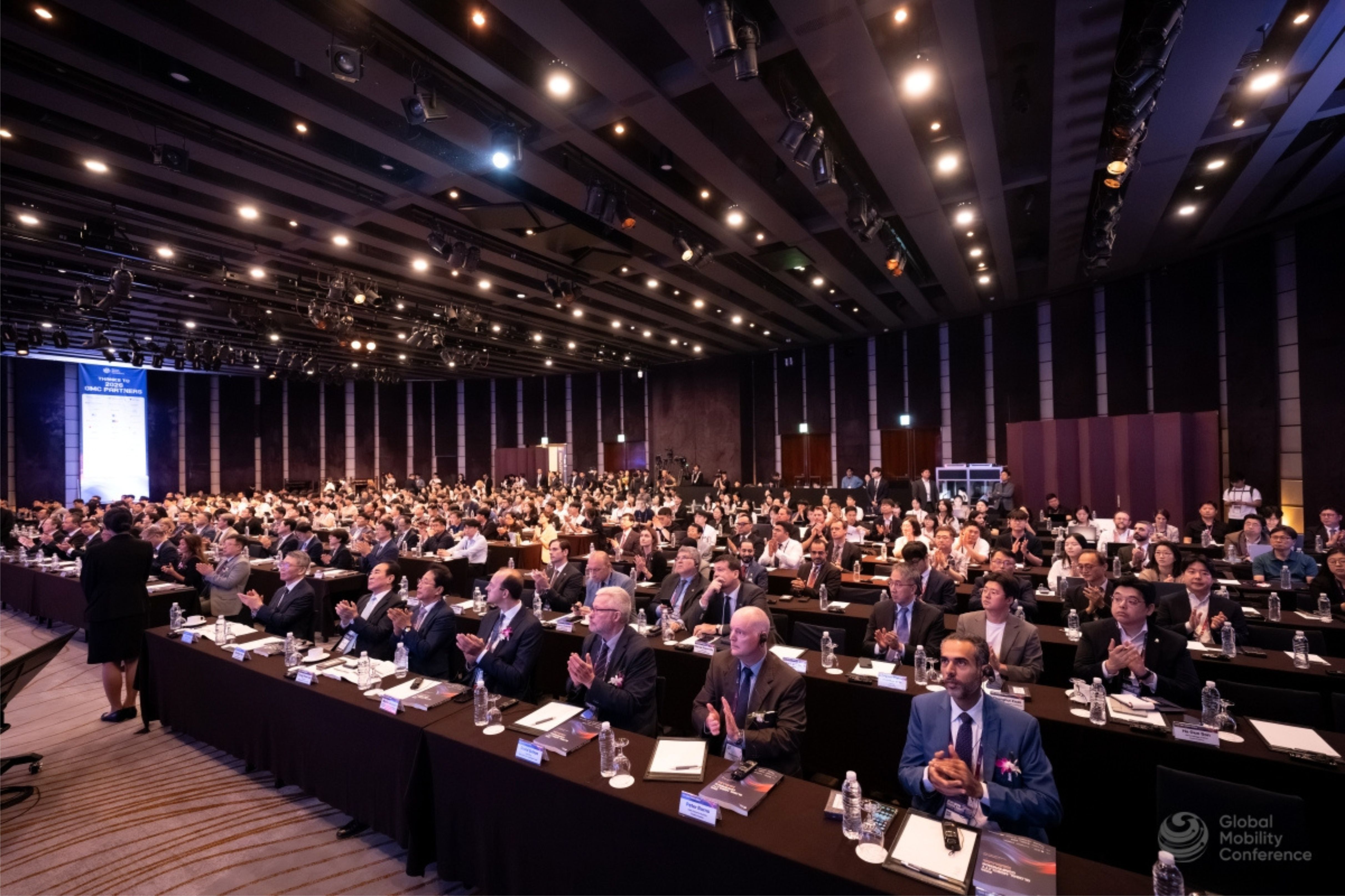 AI and new technologies are reshaping road transport, but people remain key