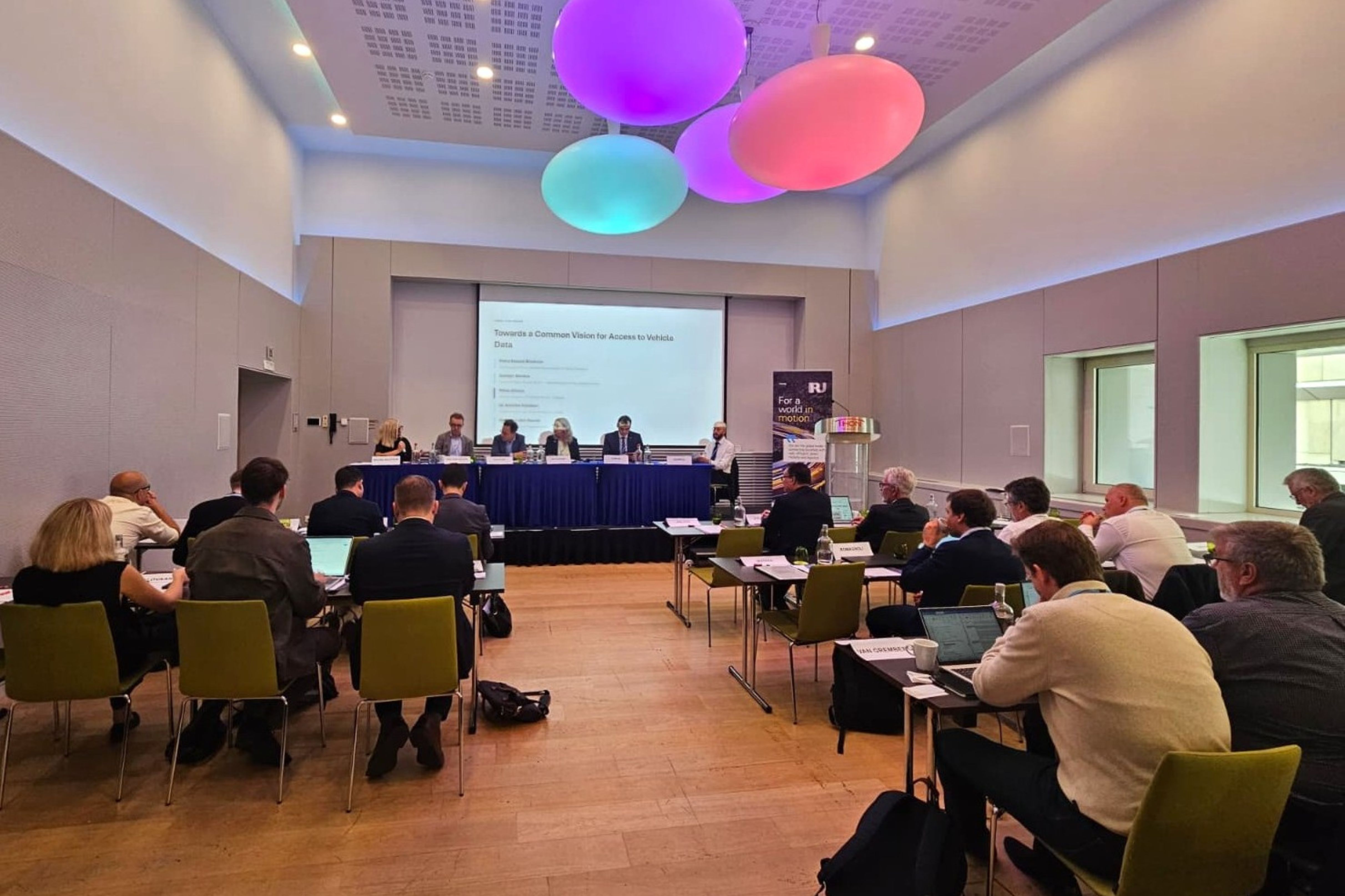 Vehicle data, AI and operational challenges take centre stage at IRU event