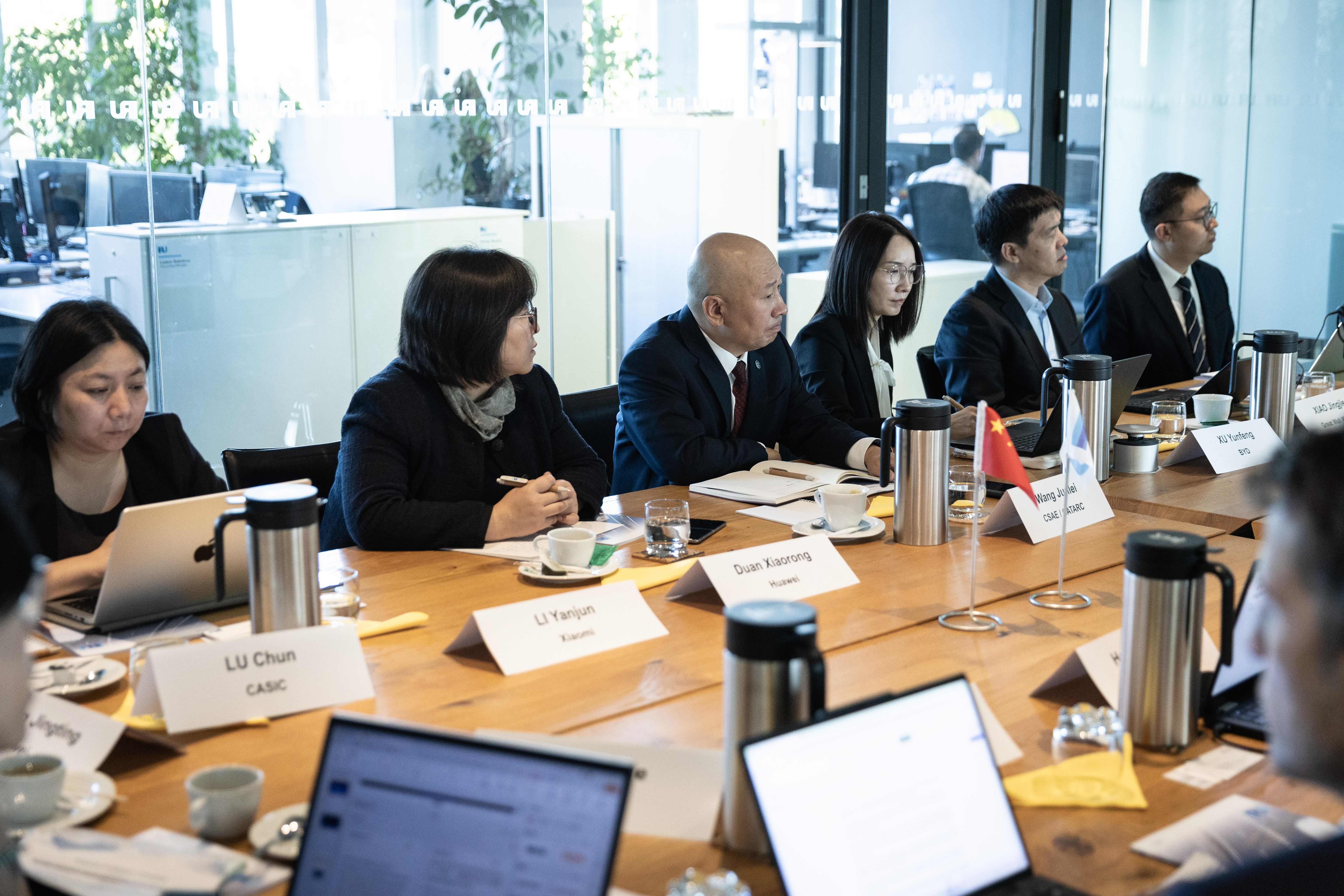 IRU and Chinese automotive leaders explore common ground