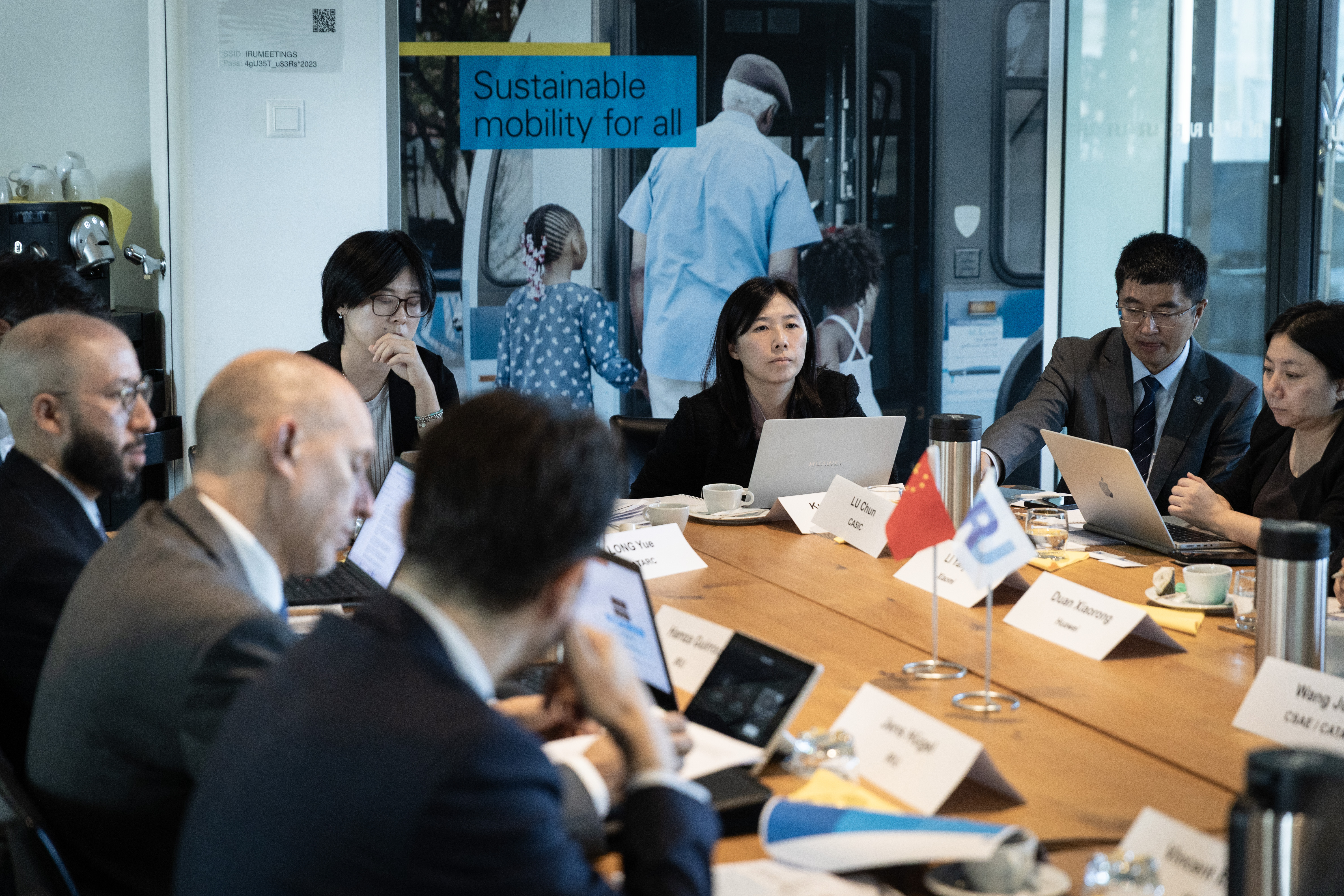IRU and Chinese automotive leaders explore common ground