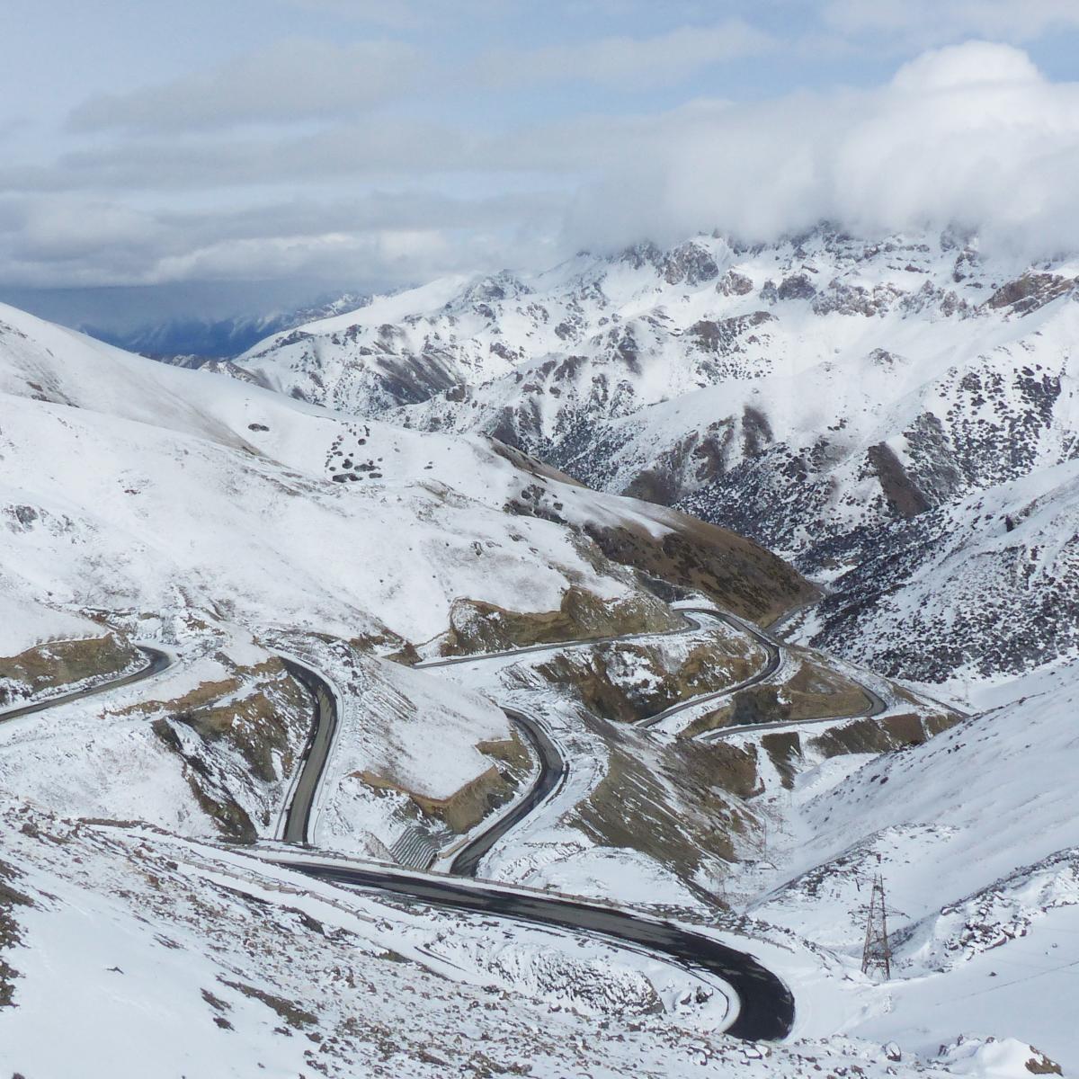 Kokrak sakrash videolarini qidiring Kokrak sakrash videolarini qidiring