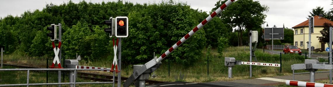 SAFER LC (level crossing) - Integrating and optimising road-rail infrastructure 