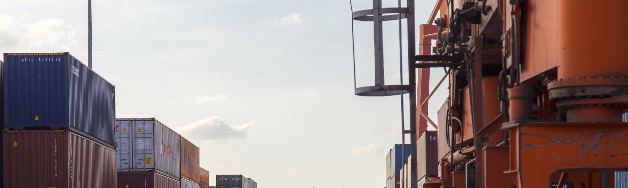 Istanbul shipping containers