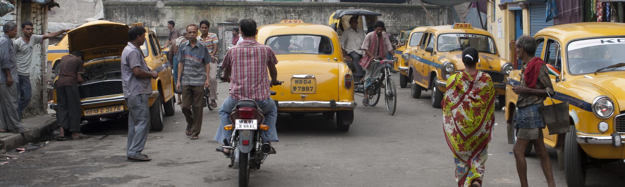 New Delhi taxis road