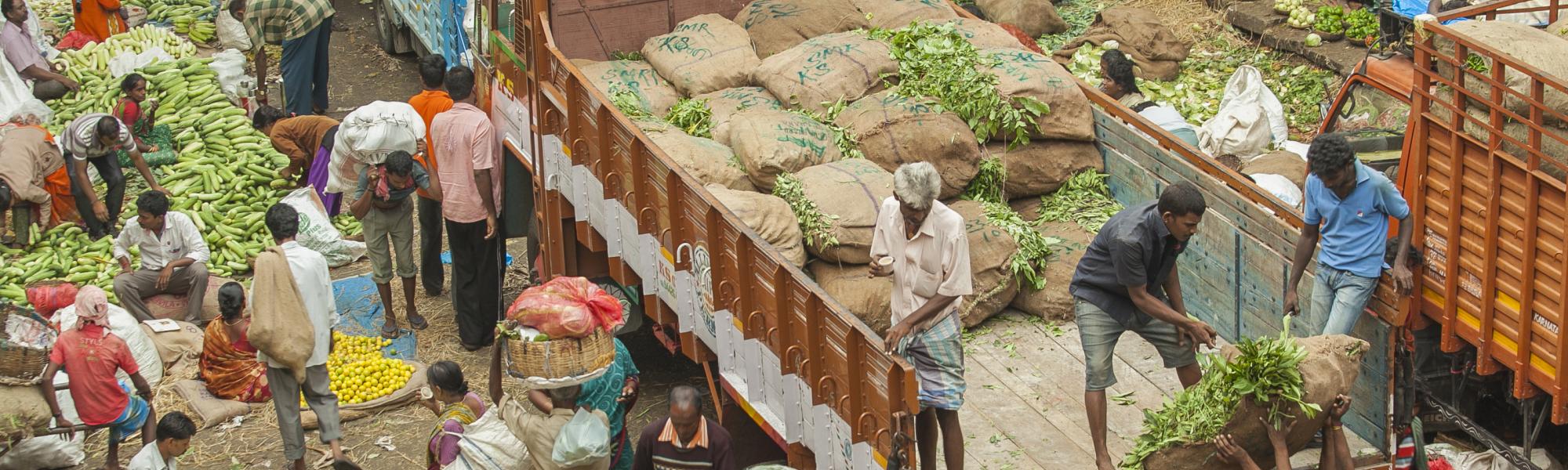 traders unloading goods New Delhi