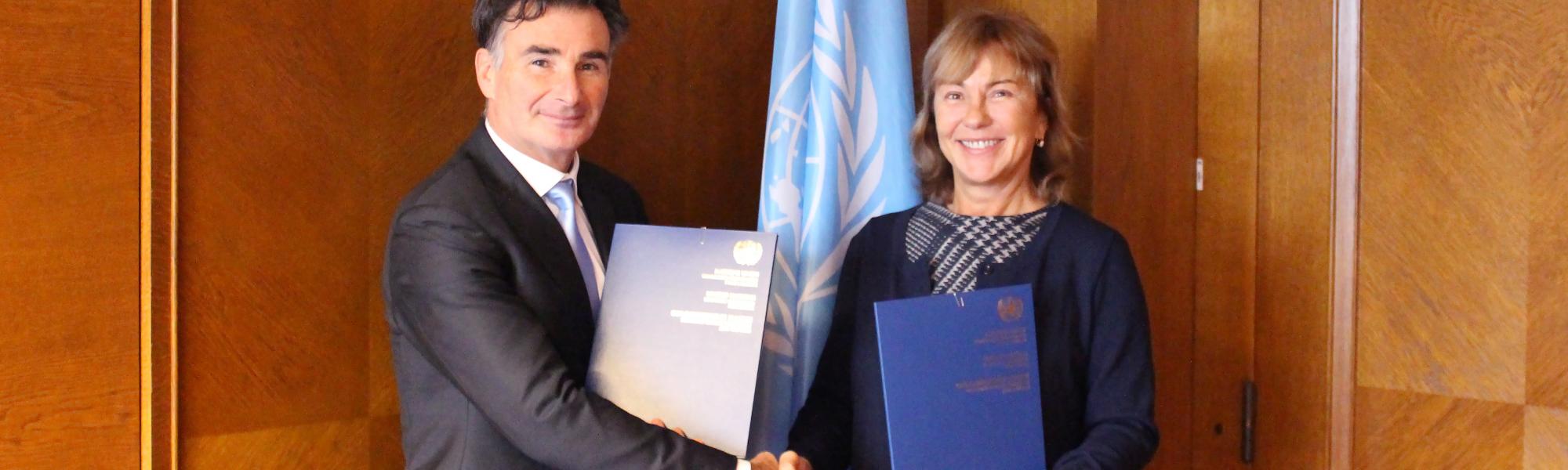 UNECE signs IRU’s mandate to administer TIR