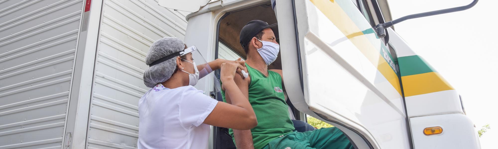 IRU sends distress call to WHO and governments on COVID-19 driver vaccinations