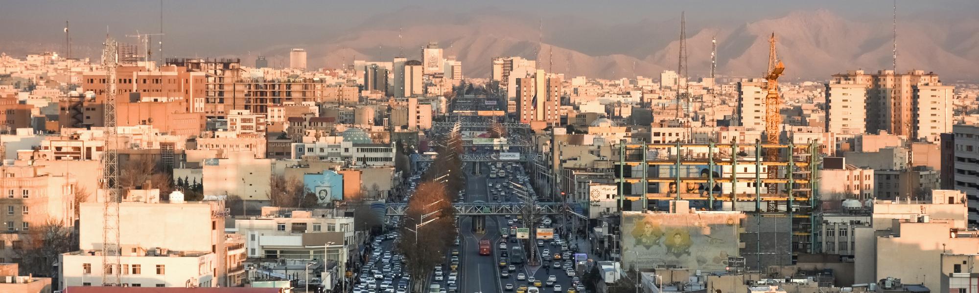 Иран будет развивать транзит и торговлю при поддержке IRU