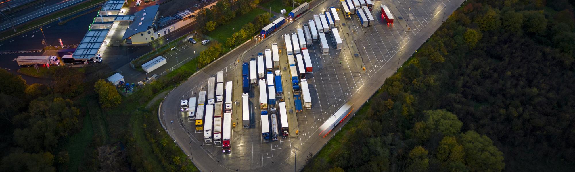 Operators, drivers and parking groups call for urgent EU truck parking deal