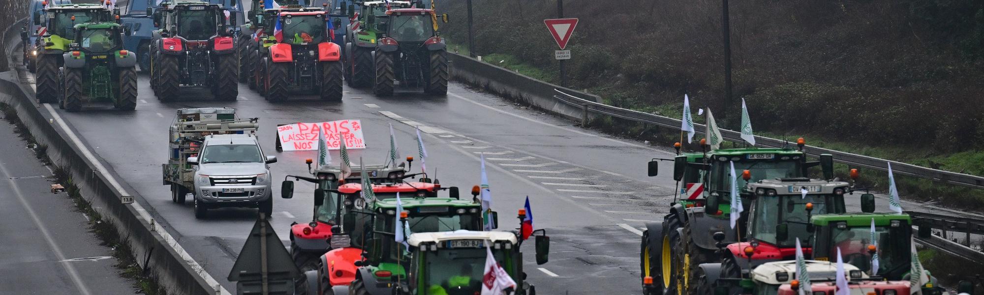 French protests: European Commission weighs options with IRU