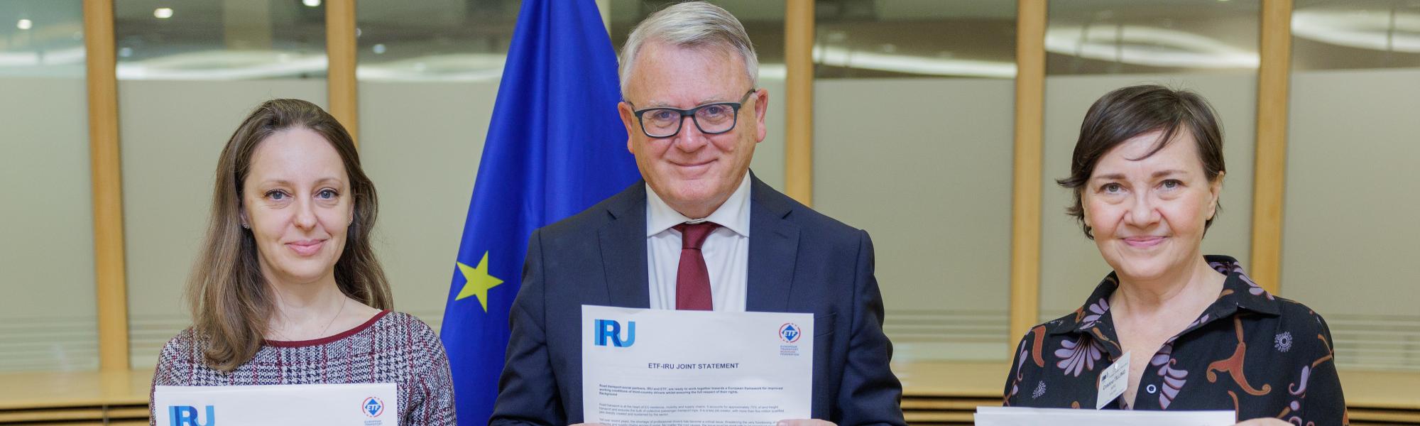 IRU and ETF delivered their joint statement on third-country drivers to the EU Jobs and Social Rights Commissioner today. Both organisations commit to working together to enhance the working conditions of third-country drivers, in full respect of their rights.