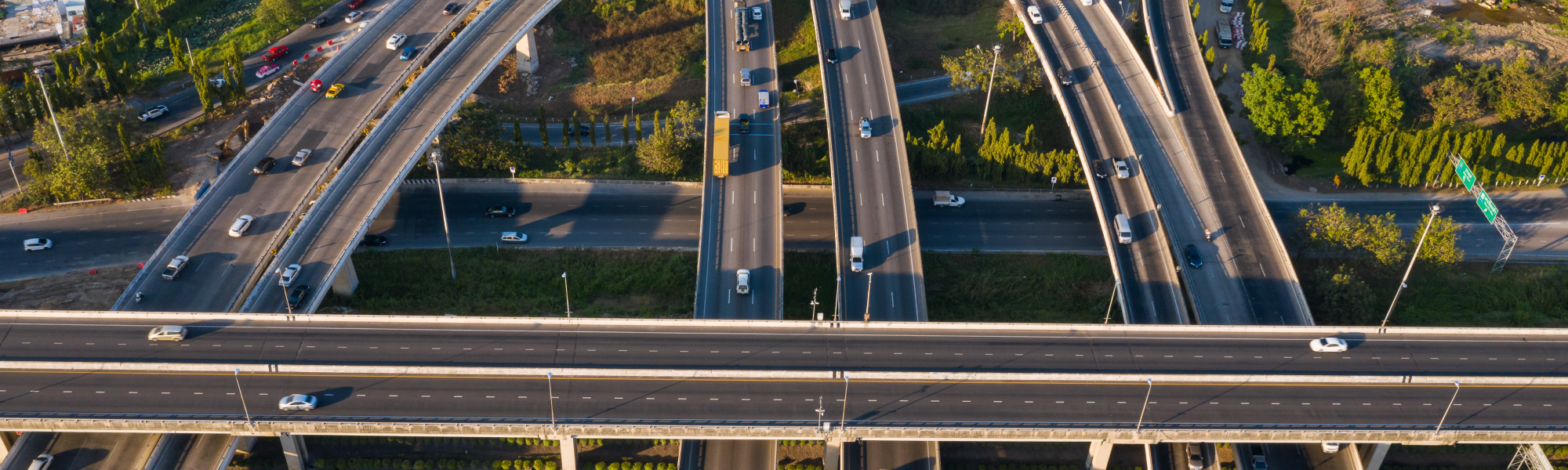 IRU and the Fédération Internationale de l’Automobile (FIA) have signed a new MoU, refuelling their long-standing commitment to sustainable transport, road safety and cross-border mobility. 