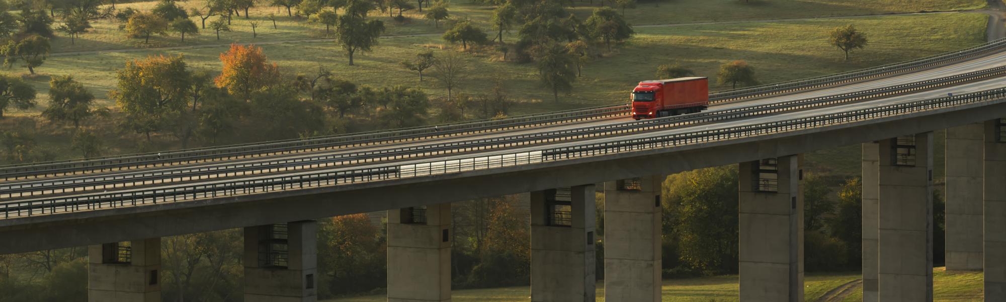 Efficient decarbonisation needs pragmatic, mode-sensitive reporting tools