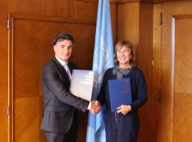 UNECE signs IRU’s mandate to administer TIR