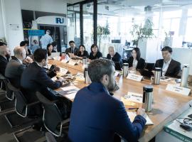 IRU and Chinese automotive leaders explore common ground
