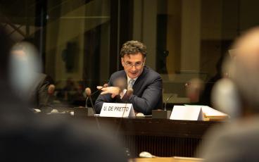 IRU Secretary General urges governments to work together