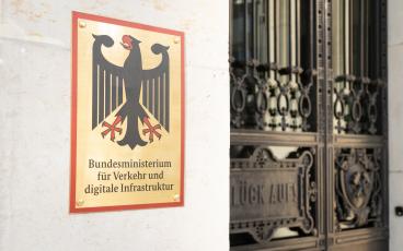 IRU briefs German government on the border chaos they have created