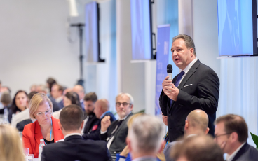 Road transport leaders from across the EU and members of the new European Parliament came together last week for a dinner debate on the sector’s top priorities for this legislative term.