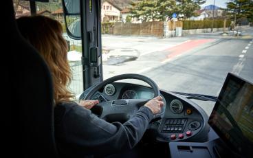 A seat at the wheel: IRU champions women in coach travel at UN event