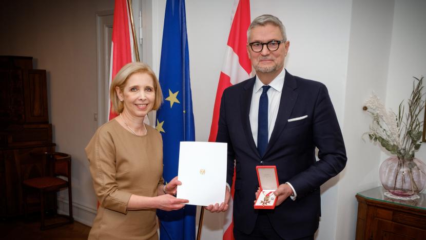 Erik Østergaard receives the Austrian Gold Order of Merit