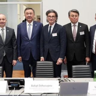 Minutes, not maps: making borders work for the Middle Corridor