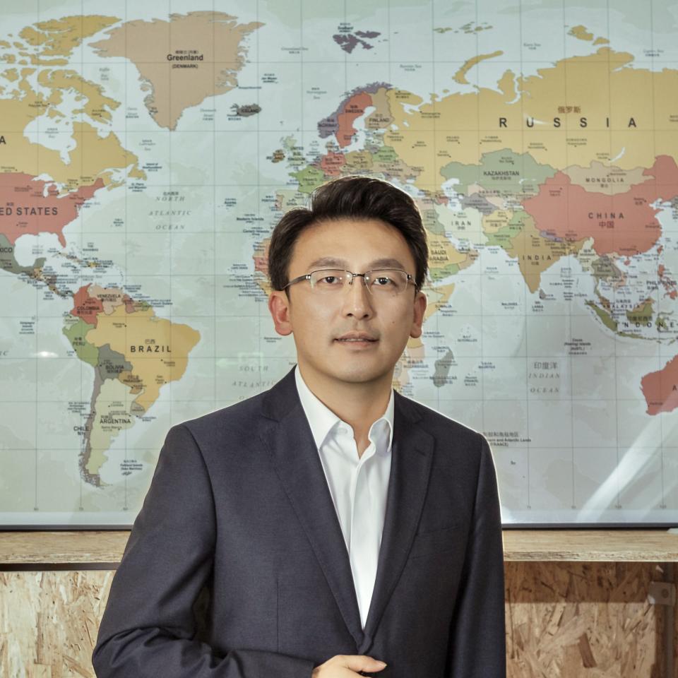 New Industry Shaper: Xiang Huang | IRU | World Road Transport Organisation